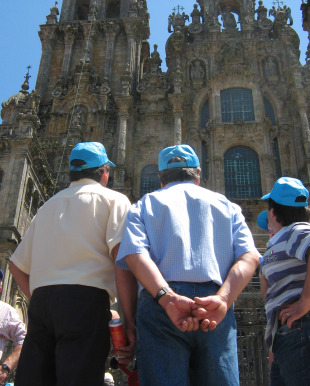 Os gandeiros manifest&aacute;ronse perante na Praza do Obradoiro, perante a Catedral de Santiago