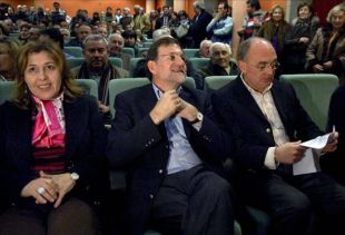 Rajoy acompa&ntilde;ado de Jim&eacute;nez Mor&aacute;n nun m&iacute;tin en Ver&iacute;n