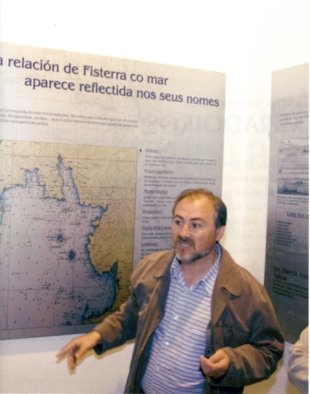 Alexandre Nerium, no Museo da Pesca de Fisterra, onde &eacute; gu&iacute;a