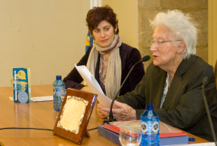 Mariv&iacute; Villaverde, na homenaxe que lle rendeu a AELG