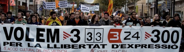 Manifestaci&oacute;n en Valencia a favor da recepci&oacute;n da TV3