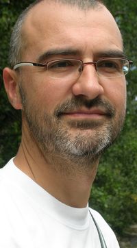 O catedr&aacute;tico de Arquitectura de Computadores da USC, Francisco Fern&aacute;ndez Rivera