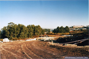 Imaxe dos efectos que a construci&oacute;n dunha aldea afgana est&aacute; a ter sobre o monte