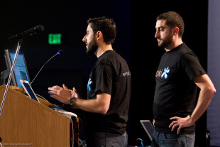 Andŕes e Fern&aacute;ndez, na conferencia Where2.0 / Flickr: DuncanDavidson