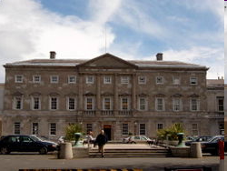 A sede do parlamento irland&eacute;s