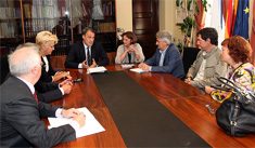 O conselleiro de Cultura reuniuse este m&eacute;rcores cos representantes das galer&iacute;as de arte