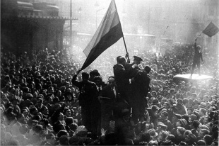 Imaxe da proclamaci&oacute;n da Rep&uacute;blica en Madrid o 14 de abril de 1931