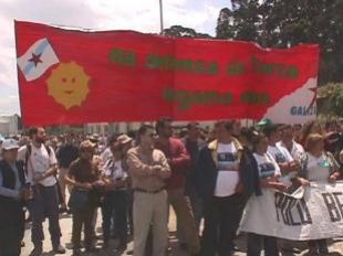 Manifestaci&oacute;n contra a incineraci&oacute;n de residuos (principios dos 90)