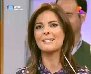 S&oacute;nia Ara&uacute;jo, presentadora da Pra&ccedil;a da Alegria, na RTP1