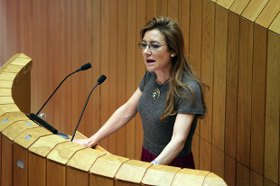 Marta Fern&aacute;ndez Curr&aacute;s, na tribuna do Pazo do H&oacute;rreo / Conchi Paz