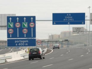 Todos os veh&iacute;culos que circulen polas autoestradas portuguesas deber&aacute;n contar cun indentificador