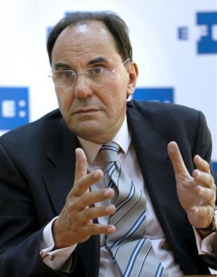 Vidal-Quadras oponse &aacute; oficialidade de catal&aacute;n, &eacute;uscaro e galego na UE