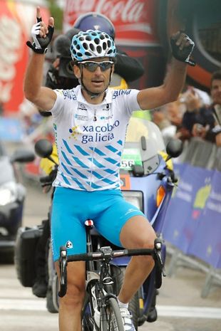 Mosquera &aacute; s&uacute;a chegada as Lagoas de Neila, etapa da Vuelta a Burgos que ga&ntilde;ou