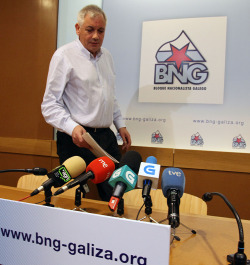 Guillerme V&aacute;zquez criticou a derrogaci&oacute;n do decreto e&oacute;lico en rolda de prensa