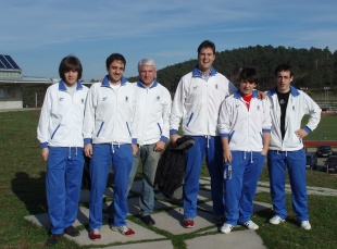 Pena cos seus compa&ntilde;eiros do equipo da Universidade de Vigo