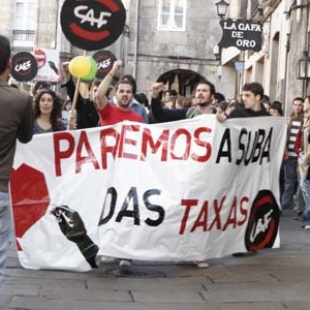 Manifestaci&oacute;n pola zona vella compostel&aacute;, o pasado 31 de outubro