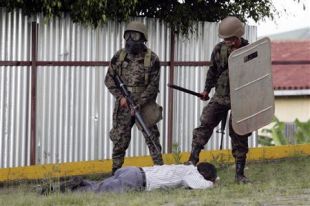 As Forzas de Seguridade reprimiron as manifestaci&oacute;ns, este luns