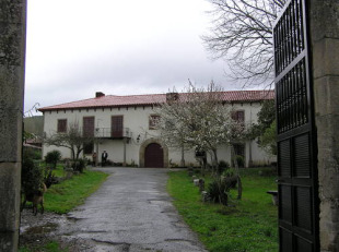 A Fundaci&oacute;n deber&iacute;a encargarse do coidado dos terreos anexos ao Pazo de Tor (na foto), que lle foron cedidos pola Deputaci&oacute;n