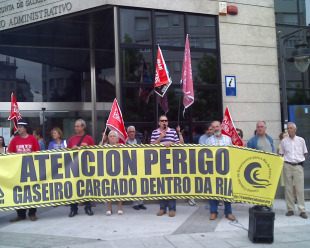 Manifestaci&oacute;n do Cimit&eacute; Cidad&aacute;n de Emerxencia para a R&iacute;a de Ferrol