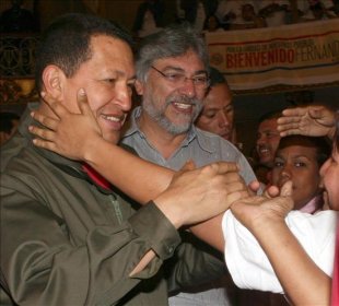 Ch&aacute;vez fixo estas declaraci&oacute;ns mentres visitaba o novo presidente paraguaio, o esquerdista Lugo