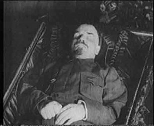 Cad&aacute;ver de Lenin