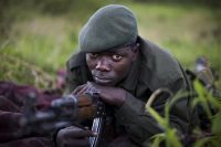 Un soldado do Ex&eacute;rcito congol&eacute;s