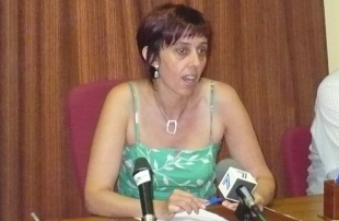 Raquel Arias, n&uacute;mero 1 da lista do PP en Lugo, pediu "desmitificar" a figura de Francisco Cacharro
