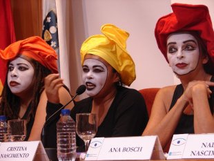 Paz Brand&atilde;o, Cristina e Ana