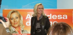 Corina Porro no acto de presentaci&oacute;n da s&uacute;a candidatura