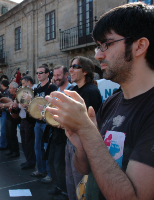 Fran Rei, portavoz de Queremos galego, na manifestaci&oacute;n do domingo / Foto: I.G.C.