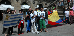 Na marcha deix&aacute;ronse ver bandeiras de diferentes pa&iacute;ses