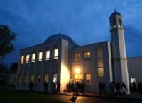 O templo est&aacute; situado no distrito de Heinersdorf