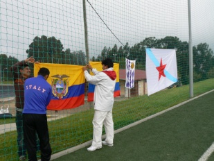 Cada un coa s&uacute;a bandeira