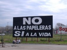 Cartel en Entre R&iacute;os, na fronteira arxentina con Uruguai / Flickr: pablodavidflores