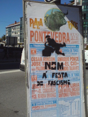 Unha das pintadas que apareceron de ma&ntilde;&aacute; en Pontevedra