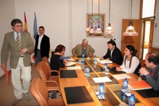 Imaxe dos membros da comisi&oacute;n parlamentaria de investigaci&oacute;n (clique para ampliar)