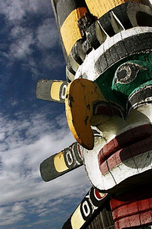 T&oacute;tem indio, fotografado en Comox Valley (Canad&aacute;) / Flickr: kk