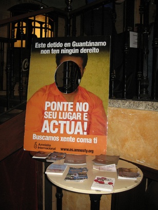 Mesa de AI en galego, polo peche de Guant&aacute;namo e contra o imperio do terror, liderado polos EUA