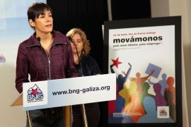 A secretaria de Imaxe e Propaganda, Ana Pont&oacute;n, presentando os actos do 25 de xullo