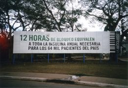 '12 horas de bloqueo equivalen a toda a insulina anual necesaria para os 64 mil pacientes do pa&iacute;s' / Flickr: stml