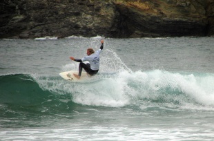 Austin Ware volve atoparse coas ondas de Pant&iacute;n / Flickr: javinovo