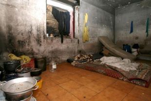 Vivendas dos cidad&aacute;ns inmigrantes en Rosarno (clique para ampliar)