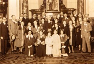 Pl&aacute;cido Castro, terceiro pola esquerda da &uacute;ltima ringleira (clique para ampliar) / Foto: Igadi
