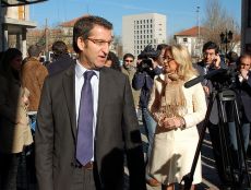 N&uacute;&ntilde;ez Feijoo con Corina Porro en Vigo esta segunda feira
