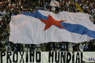 O ambiente das bancadas en Riazor e Pasar&oacute;n poder&iacute;a semellarse ao de Vigo, o ano pasado (na imaxe)