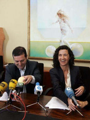Lu&iacute;s Bar&aacute; e &Aacute;nxela Bugallo, na presentaci&oacute;n do anteproxecto