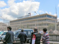 Os manifestantes cortaron os accesos a Citro&euml;n, este luns