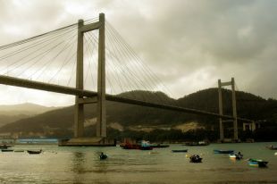 O PPdeG teme que se vexa afectada, con esta operaci&oacute;n, a ampliaci&oacute;n da Ponte de Rande e dalg&uacute;ns tramos da AP9 / Flickr: lalves