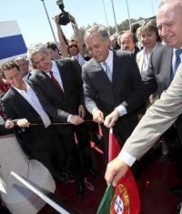 Na inauguraci&oacute;n da planta de Mira
