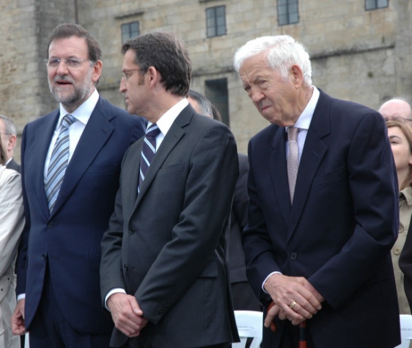 Na foto, Mariano Rajoy, Alberto N&uacute;&ntilde;ez Feijoo e o pai deste &uacute;ltimo, Saturnino N&uacute;&ntilde;ez